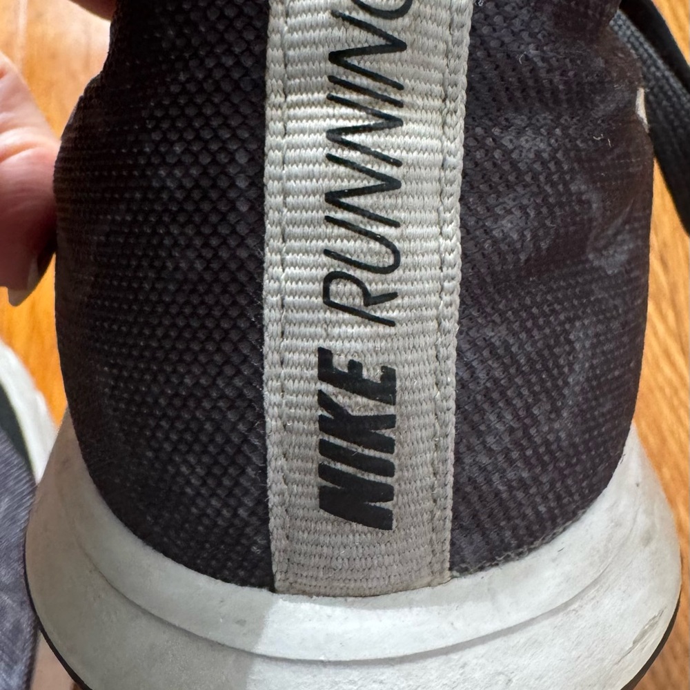 Nike Flex Experience RN5 running grey and White Athletic Shoes, size 6.5 women - Picture 2 of 12